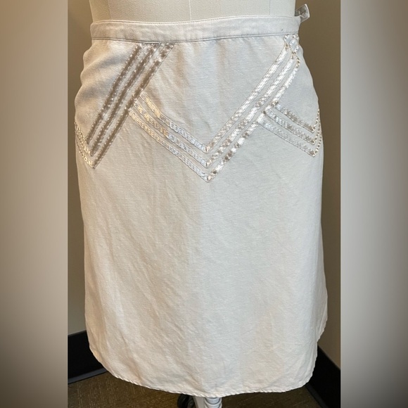 Amaranto Lined and Viscose A-line beige zip up skirt women’s size 12 - Picture 1 of 5